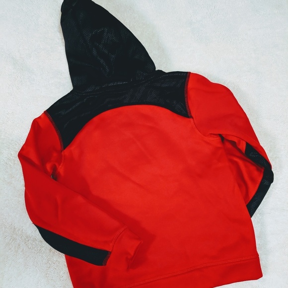 Boys St Louis Cardinals hooded sweatshirt. - Picture 3 of 3